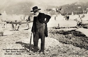 Professor Ernst Haeckels in Rapallo, Italië (zwart-wit foto)
