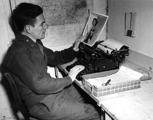 Tweede Wereldoorlog (1939-1945): Mutzig (Elzas) Frankrijk 1 december 1944: Korporaal Flanerty, chroniqueur van de Beachead News (GI