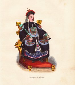 De Keizer van China in geborduurde gewaden en hoed met pauwenveer zittend op zijn troon. Handgekleurde houtsnede door Mercier naar een illustratie van Pannemaker uit Auguste Wahlen