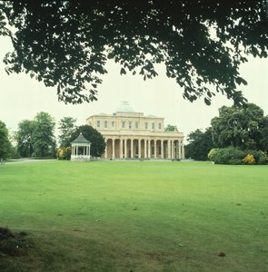 Uitzicht op de buitenkant, gebouwd 1825-30