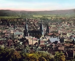Uitzicht op de stad Aken met de kathedraal in het stadscentrum
