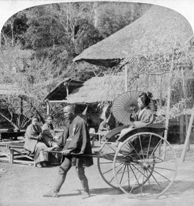 Een ochtendrit in een jinrikisha-riksja, Sugita, Japan, 1896 door Underwood and Underwood