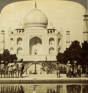 Taj Mahal, Agra, Uttar Pradesh, India door Underwood and Underwood