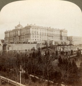Het imposante Koninklijk Paleis en Koninklijk Park Campo del Moro...Madrid, Spanje, 1902