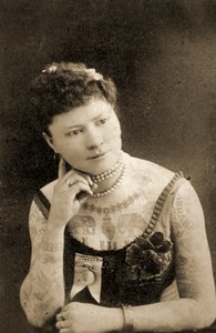 Portret van een getatoeëerde vrouw, c.1905