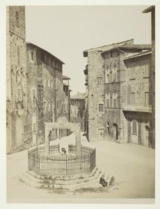 San Gimignano, Piazza Cavour cis della cisterna