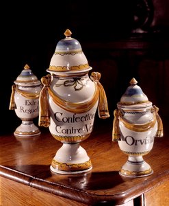 Apothekerspotten in faience door Unknown artist