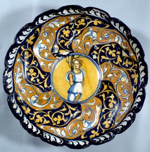 Godronnee faience beker versierd met een engeltje