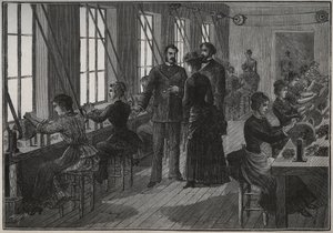 Fabricage van metalen veren: slijpwerkplaats in Frankrijk in de 19e eeuw. Gravure uit 1885 in “Les arts et métiers illustrés” door Adolphe BITARD door Unknown artist