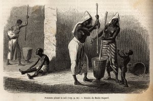 Scène uit het dagelijks leven: vrouwen stampen gierst in Sekou (Niger), omringd door kinderen door Unknown artist