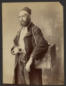[Portret van man met fez].