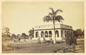 [De Baradari in Wingfield Park, Lucknow]. door Unknown artist