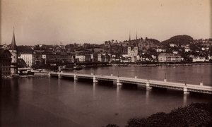 Zonder Titel (Brug met Stad in de Verte) door Unknown artist
