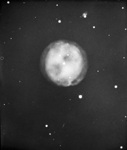 Astronomische glasplaat dia van Uilnevel in Grote Beer (1910) door Unknown photographer