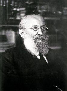 BERNSTEIN Eduard (1850-1932), Duitse politicus en socialistisch theoreticus door Unknown photographer