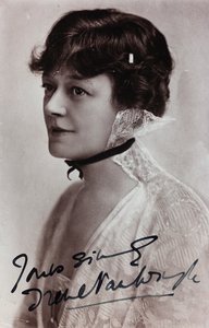 Close-up van de Engelse actrice Irene Vanbrugh, ansichtkaart