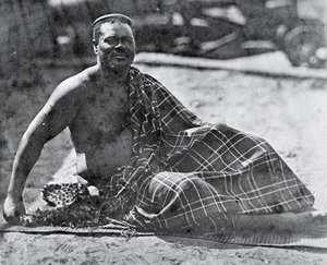 Koning Cetshwayo in ballingschap in Kaapstad door Unknown photographer