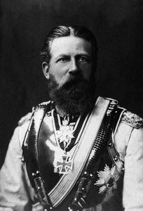 Portret van Frederik III (1831-1888), Koning van Pruisen en Keizer van Duitsland in 1888 voor 99 dagen. door Unknown photographer