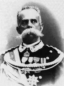 Portret van Humbert I, koning van Italië van 1878 tot 1900, vermoord door de anarchist Bresci. door Unknown photographer