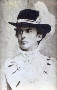 Portret van Ludwig II van Beieren met een hoed door Unknown photographer