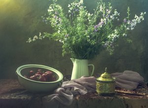 Wilde bloemen en aardbeien door UstinaGreen