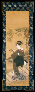 Een portret van een vrouw die haar shamisen stemt op een veranda