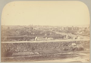 Pl. XVII. Panoramisch uitzicht west van het museum door Victor Prevost, Gaston L. Feuardent and Co., New York