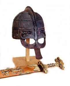 Vikinghelm en zwaard