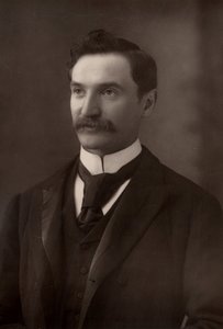 Solomon Joseph Solomon (1860-1927) Engelse portret- en muurschilder. In de Eerste Wereldoorlog introduceerde hij het gebruik van camouflage in het Britse leger door W. and D. (after) Downey