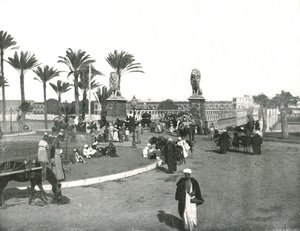 De Kasr-el-nil brug, Caïro, Egypte, 1895 door W and S Ltd