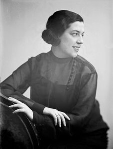 Portret van Anita Pittoni, ca. 1933 (z/w foto)