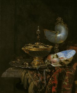 Pronkstilleven met Holbein-kom, Nautilusbeker, Glazen Beker en Fruitschaal door Willem Kalf