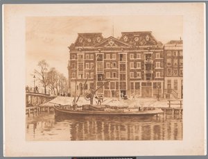 Gezicht op de gevel van het pakhuis van de WIC vanaf Oudeschans gezien