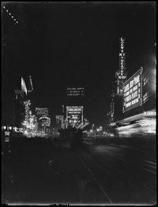 Verlichte borden op Times Square, New York City, 1917 door William Davis Hassler