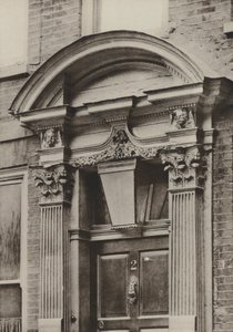 Deur, Great St Helens, Londen (zw/w foto) door William Galsworthy Davie