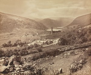 De Vallei van Glendalough, County Wicklow, Ierland, ca. 1864 door William Russell Sedgfield