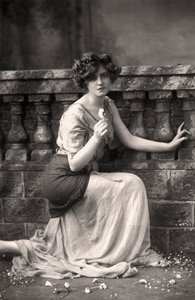 Gabrielle Ray 1883-1973, Engelse actrice, 1900s door William and Daniel Downey