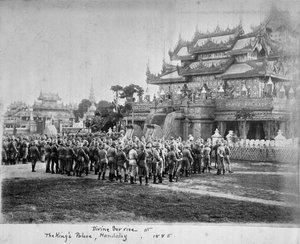 Goddelijke Dienst in het Koninklijk Paleis, Mandalay, 1885 door Willoughby Wallace Hooper