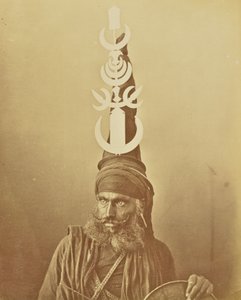 [Portret van een Nihang of een Akali]. door Willoughby Wallace Hooper