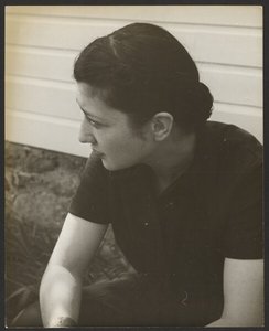 [Mevrouw Julian Levi].
