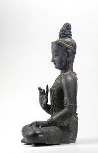 Nepalees-Chinese stijl bodhisattva (lak, doek, sporen van blauw, goud en groene verf & bladgoud)