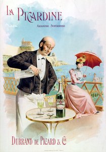 Een ober bereidt een glas absint