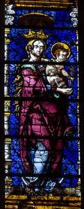 Maagd van de Apocalyps. Glas-in-lood. Sint-Stefanuskathedraal in Metz door . .