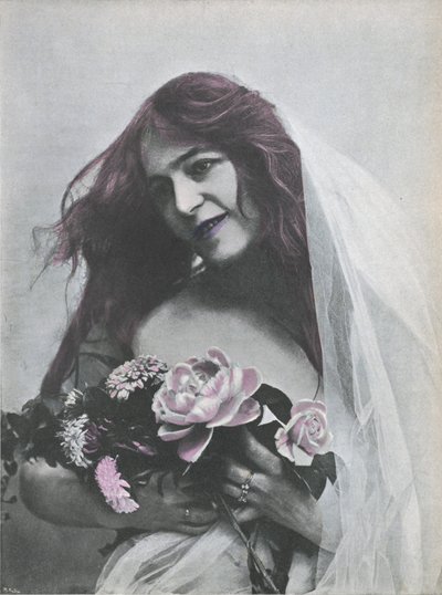 Portret van een vrouw met een boeket bloemen (gekleurde foto) door (after) French Photographer