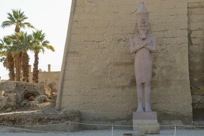 De tempel van Luxor, Oud-Egyptische architectuur in Luxor door Albert Mansour