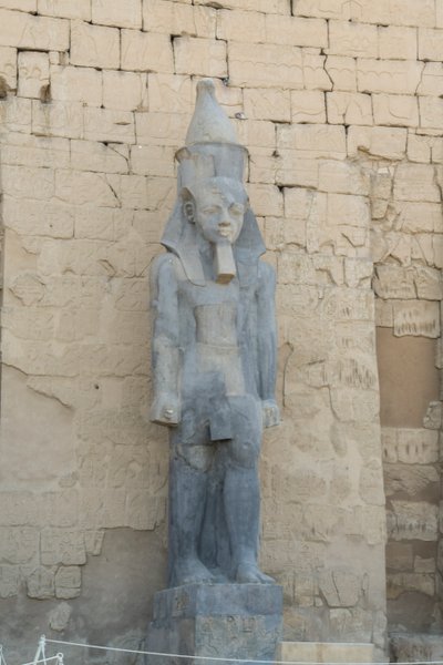 De tempel van Luxor, Oude Egyptische architectuur in Luxor door Albert Mansour