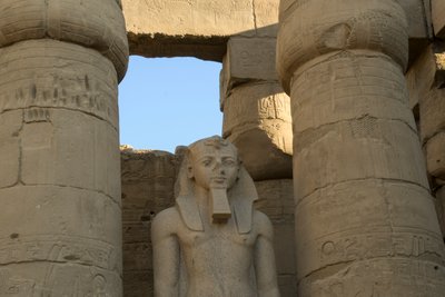 De tempel van Luxor, Oude Egyptische architectuur in Luxor door Albert Mansour