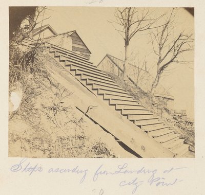 Trappen naar boven vanaf Landing at City Point door A.J. Russell
