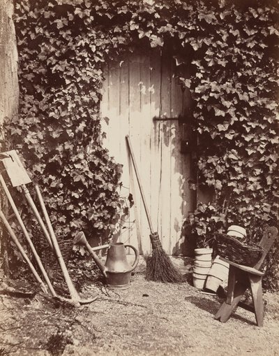 Porte de ferme de Marlotte (Doorway with Garden Implements),c. 1860 (photo) door Abel Briquet