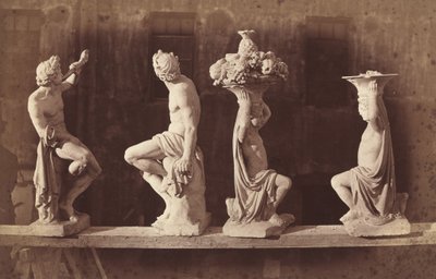 Vier standbeelden, ca. 1868 (foto) door Adolphe Terris